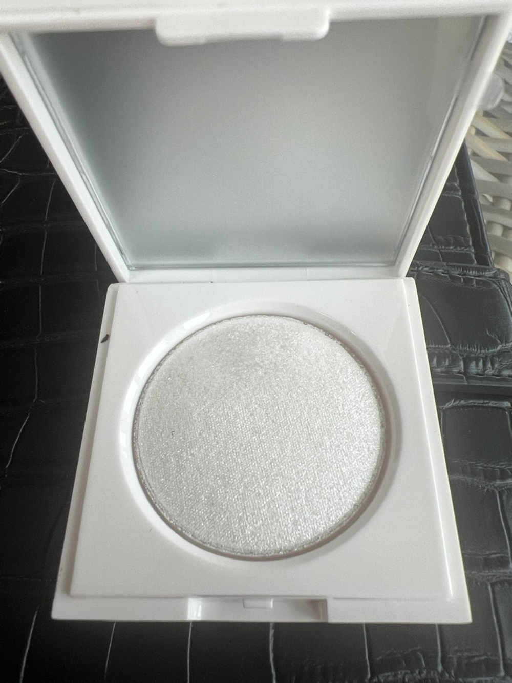 Makeup by Mario Quartz Master Crystal Reflector Highlighter